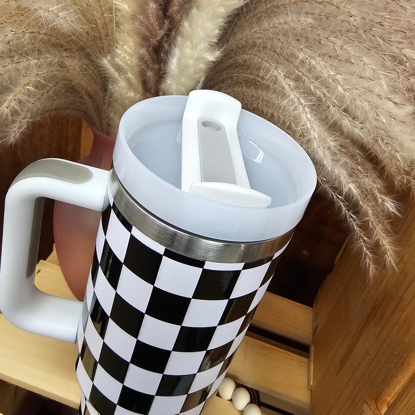 Retro Checkered Stainless Steel Tumbler